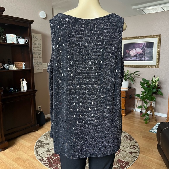 Avenue shiny black sleeveless blouse-size 26/28-NWT - Picture 2 of 10